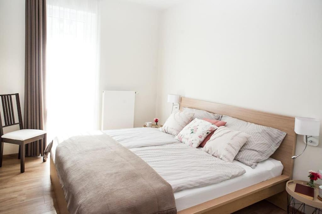 Liszt Apartman Győr Buitenkant foto