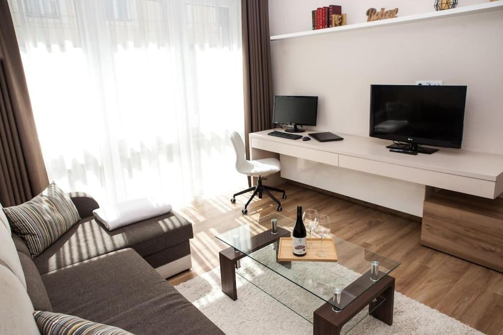 Liszt Apartman Győr Buitenkant foto